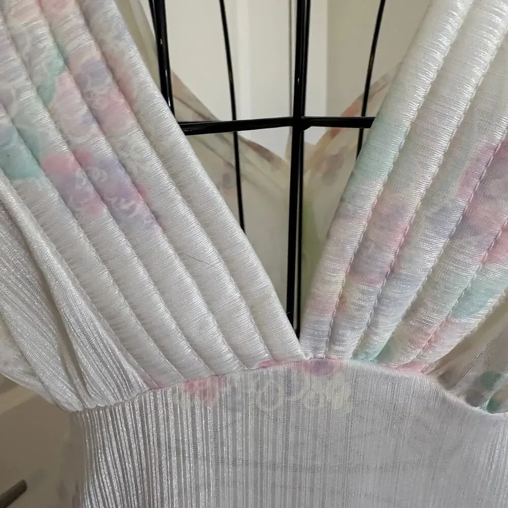 Vintage 70's Quilted Cottage Floral Maxi Nightgown Boho Retro V Neck
